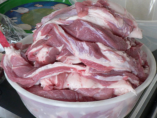 Preparing meat for Chorizo